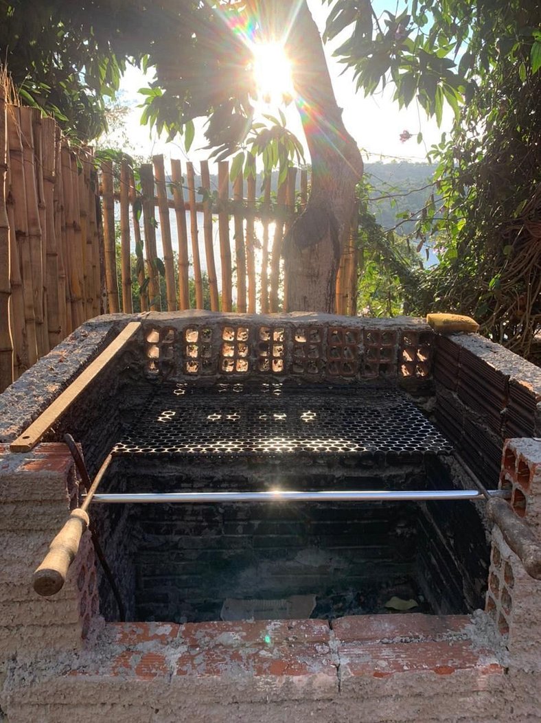 LIinda casa com pequena piscina em Capanema no Parana.