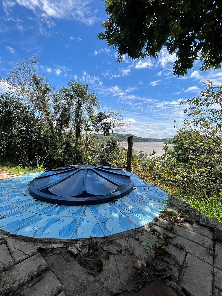 LIinda casa com pequena piscina em Capanema no Parana.