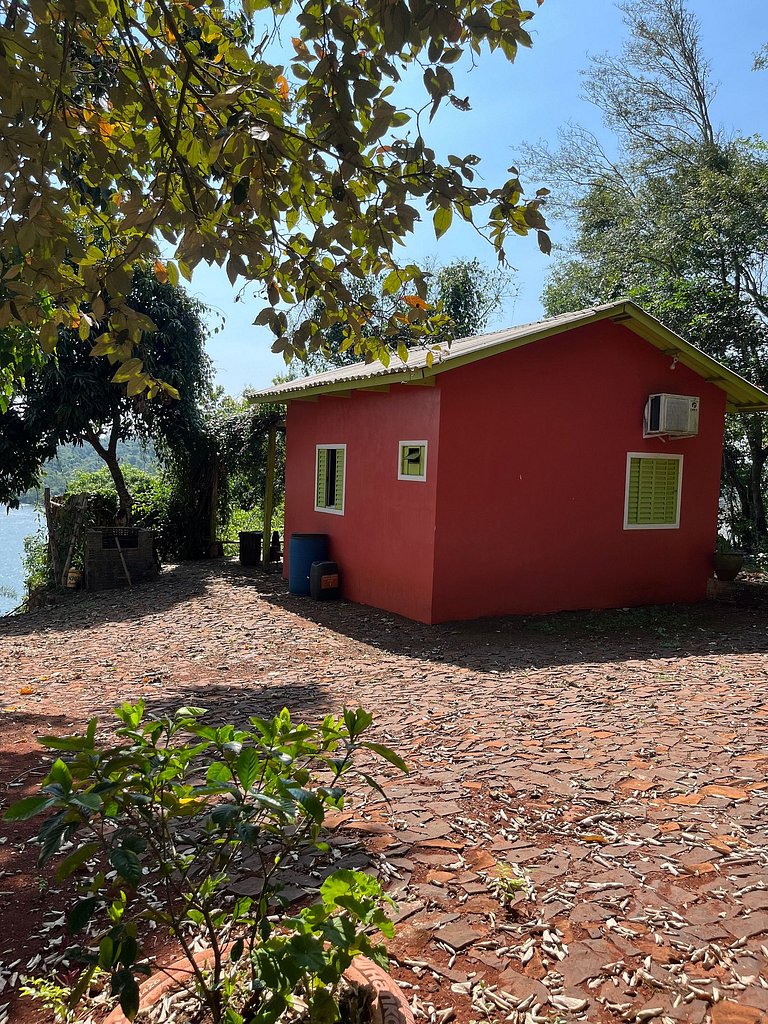 LIinda casa com pequena piscina em Capanema no Parana.