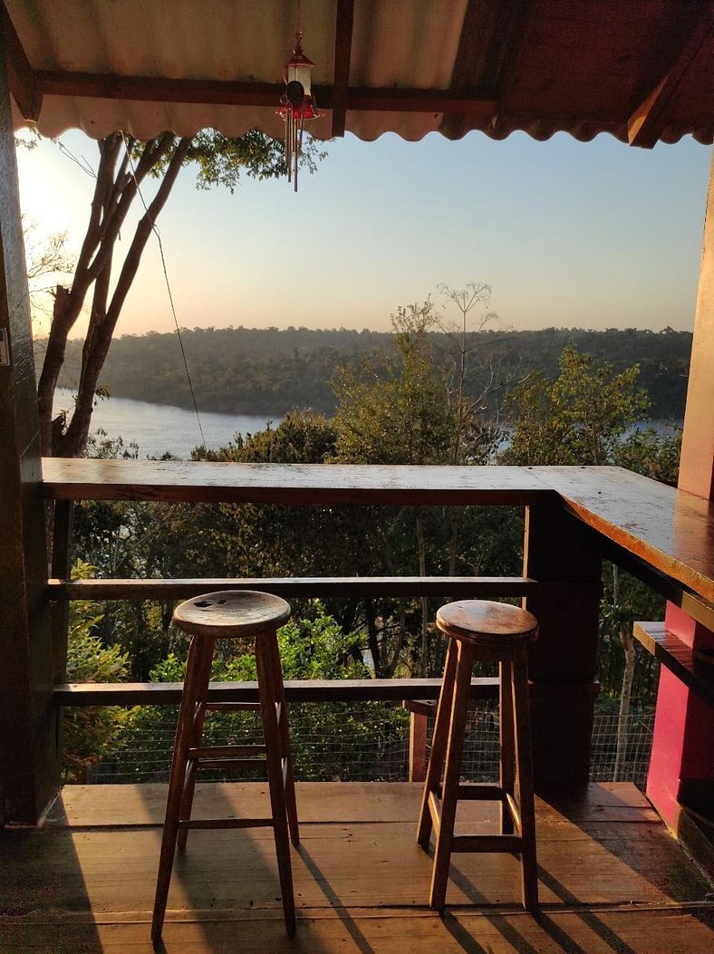 Linda casa no Pinheiro 17 km de Capanema com pequena piscina