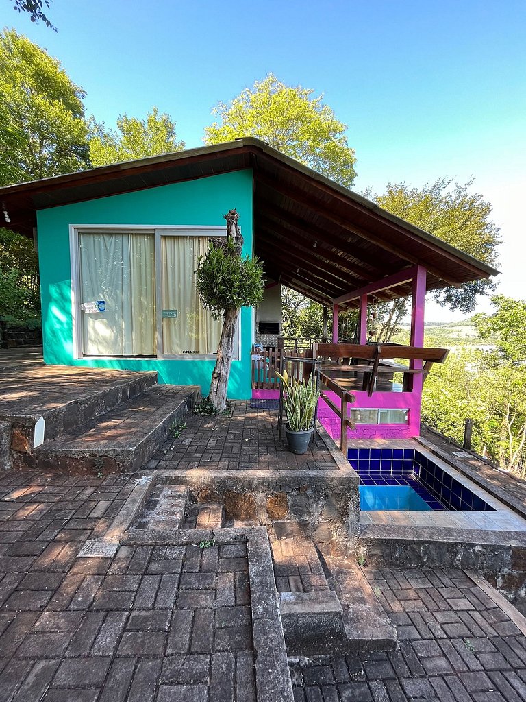 Linda casa no Pinheiro 17 km de Capanema com pequena piscina