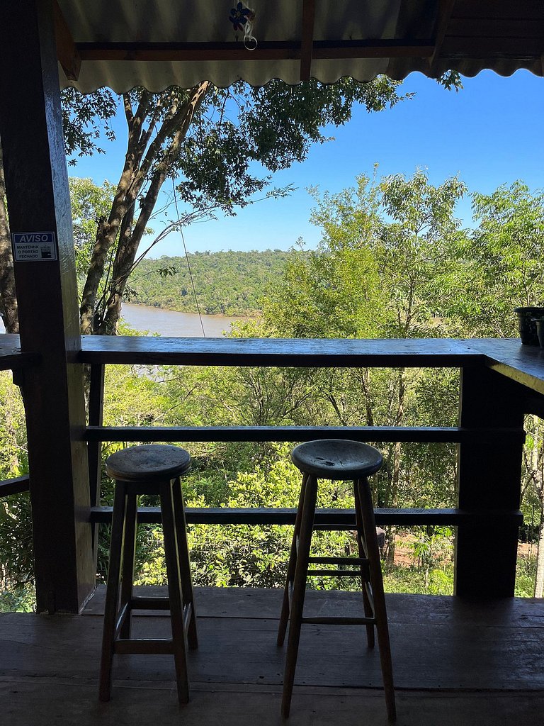 Linda casa no Pinheiro 17 km de Capanema com pequena piscina