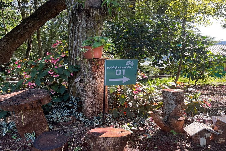 Linda casa no Pinheiro 17 km de Capanema com pequena piscina